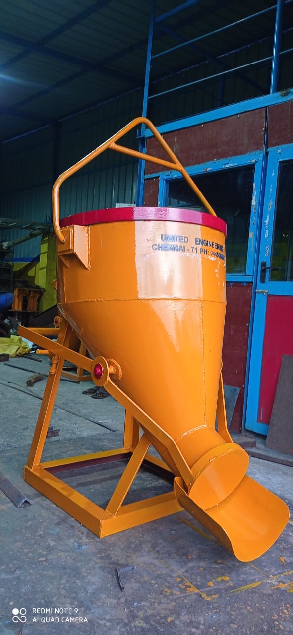 Concrete bucket 0.5 cubic capacity banana type